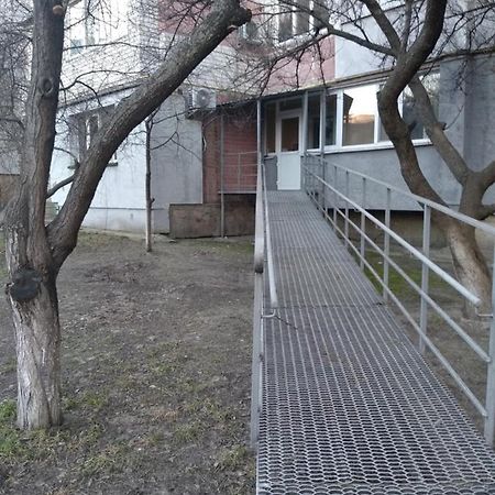 4-X Apartments Center Wi-Fi С 3-Мя Спальнями 95М2 Chernihiv Luaran gambar