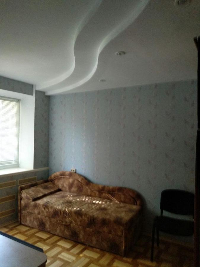 4-X Apartments Center Wi-Fi С 3-Мя Спальнями 95М2 Chernihiv Luaran gambar
