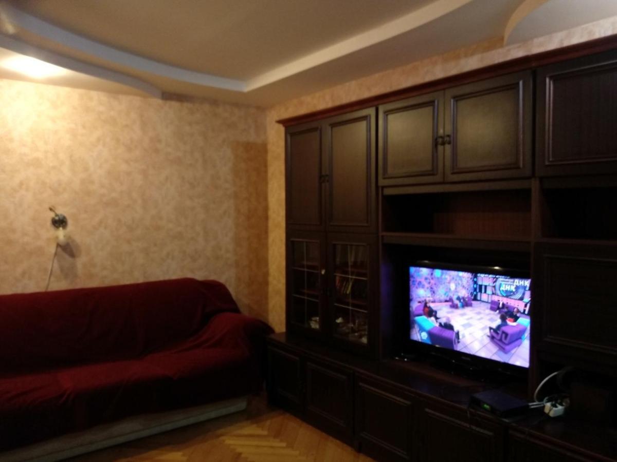 4-X Apartments Center Wi-Fi С 3-Мя Спальнями 95М2 Chernihiv Luaran gambar